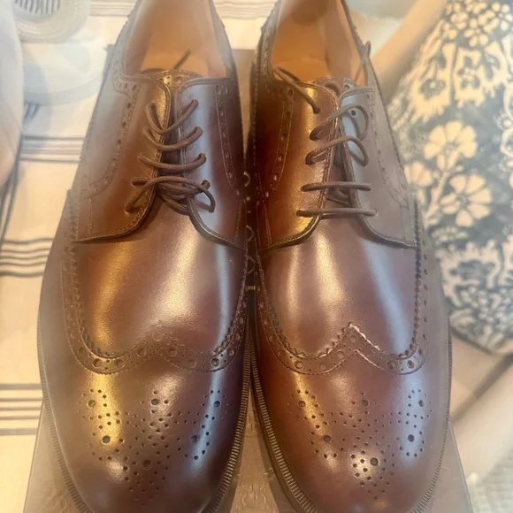 NiB Gucci Laceup Oxfords in Brown Leather - we-bc.ca display picture 3